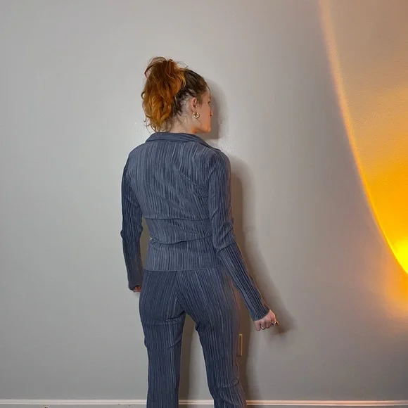 Blue Long Sleeved Button Up Top - Matching Pants - Picture 2 of 3